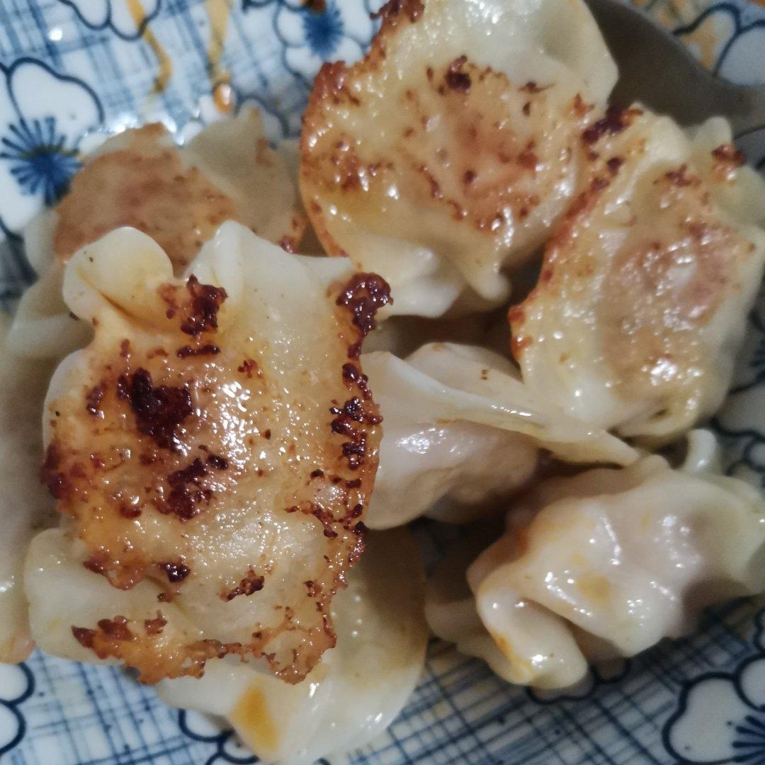速冻饺子版煎饺