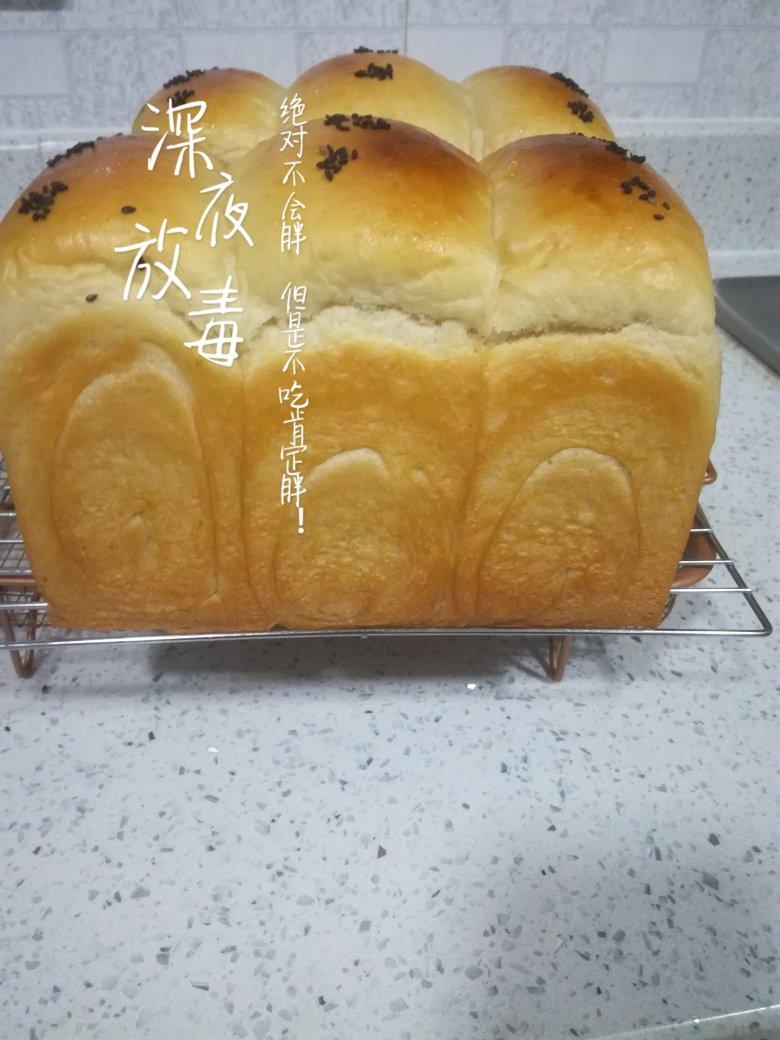 奶油吐司，鲜奶奶油嫩白吐司