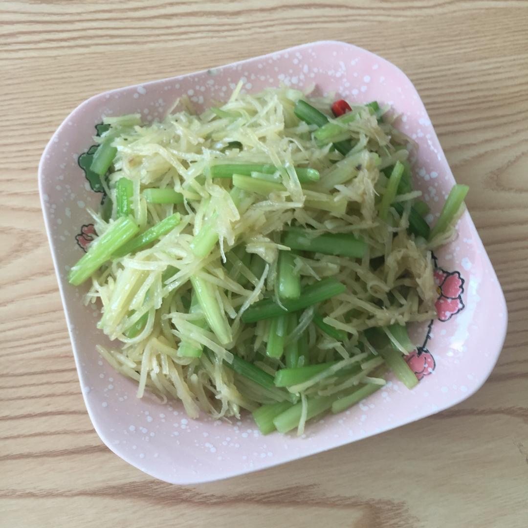 下饭菜  芹菜炒土豆丝