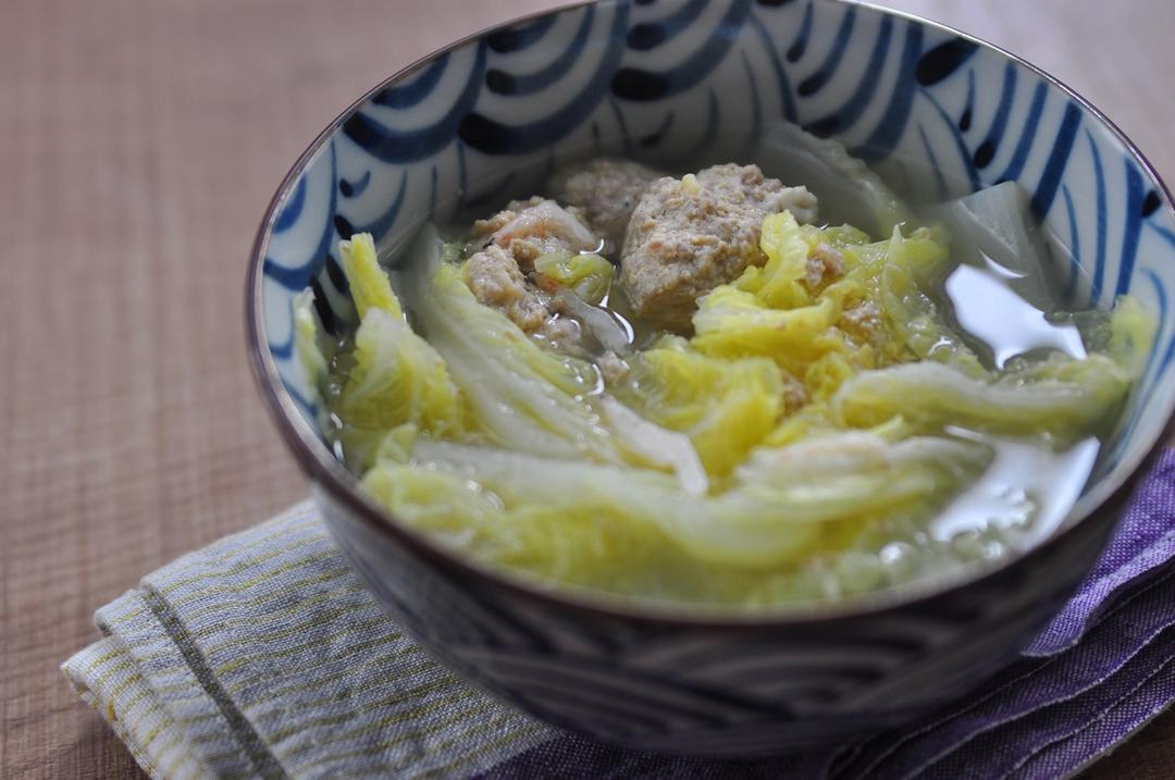 小白菜丸子汤