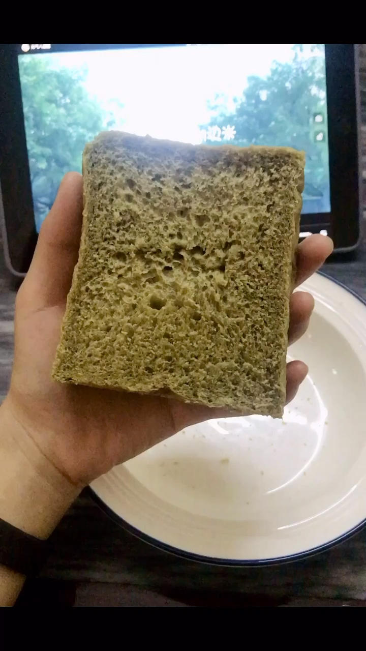 软到拿不起来的生吐司