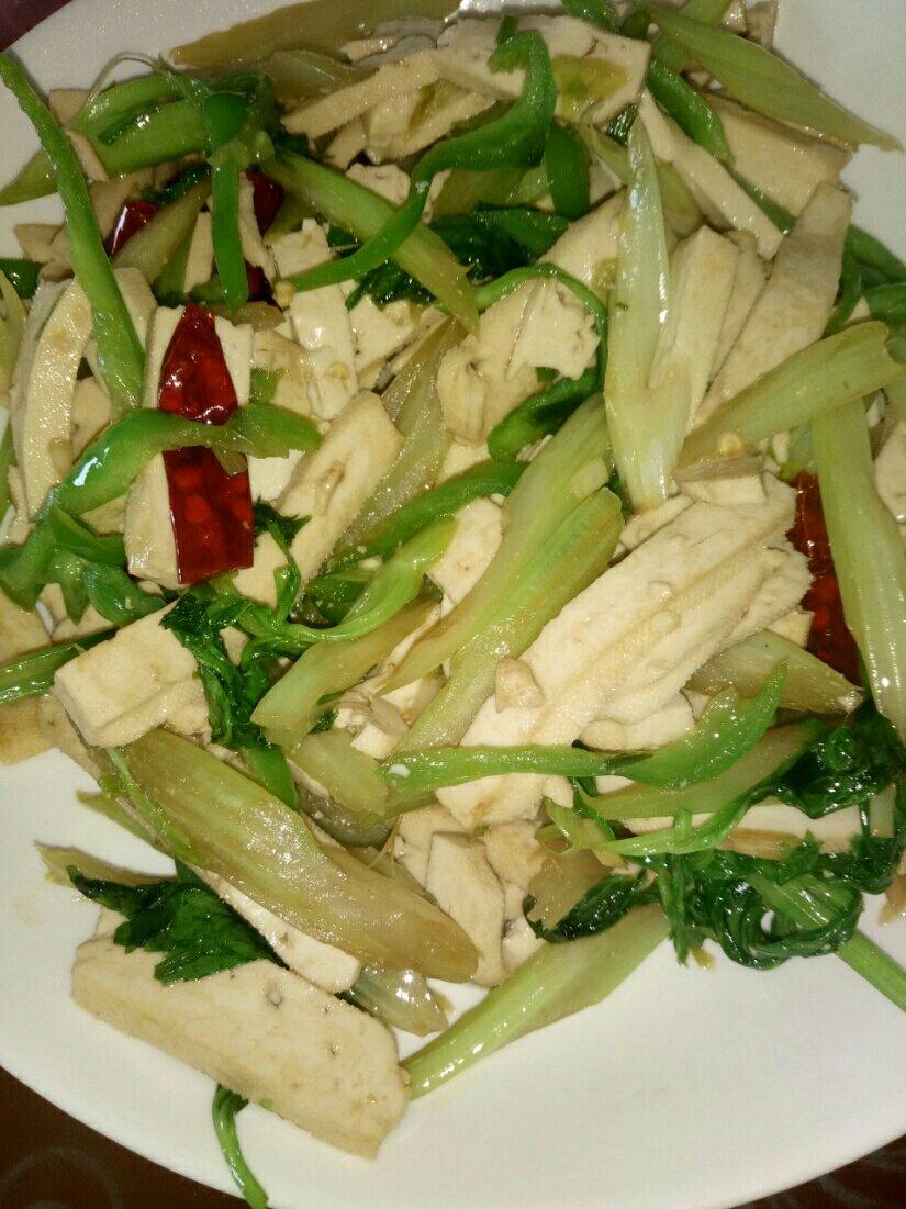 西芹炒白干（快手素菜）