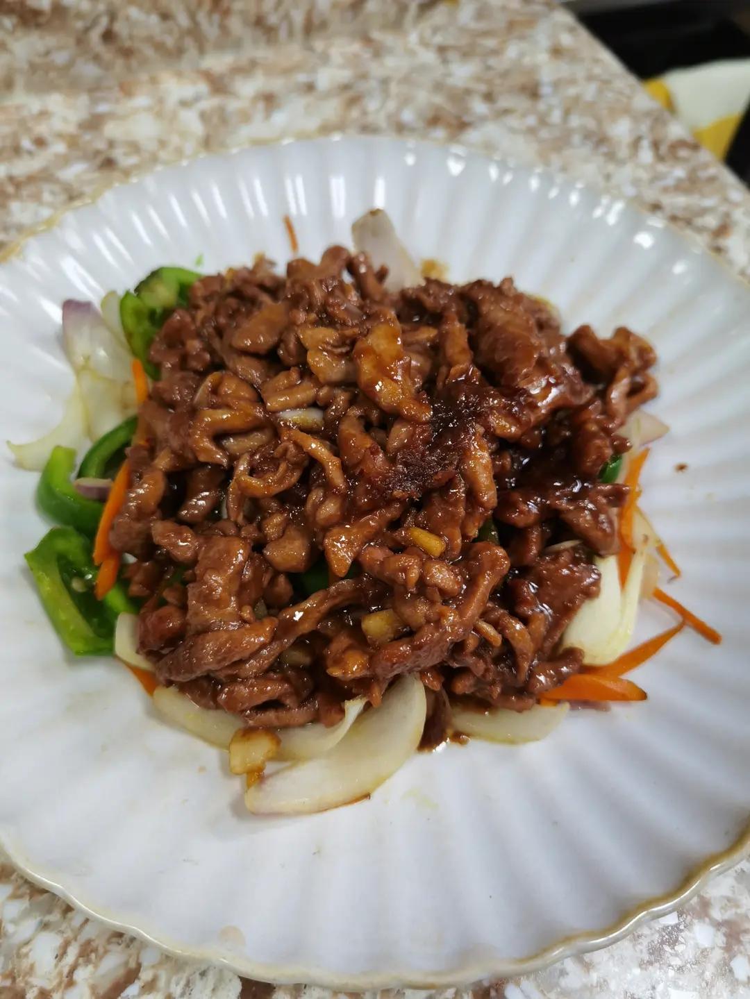 厨师长教你：“京酱肉丝”的家常做法，酱香咸甜适中，老少皆宜