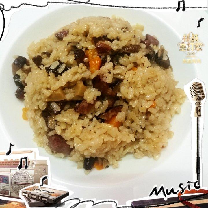 香菇辣肠焖饭 Fried Rice With Sausage &Mushroom