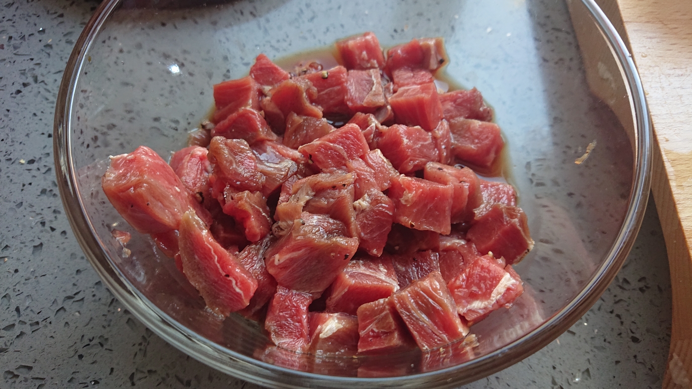 叉烧牛肉粒的做法 步骤1