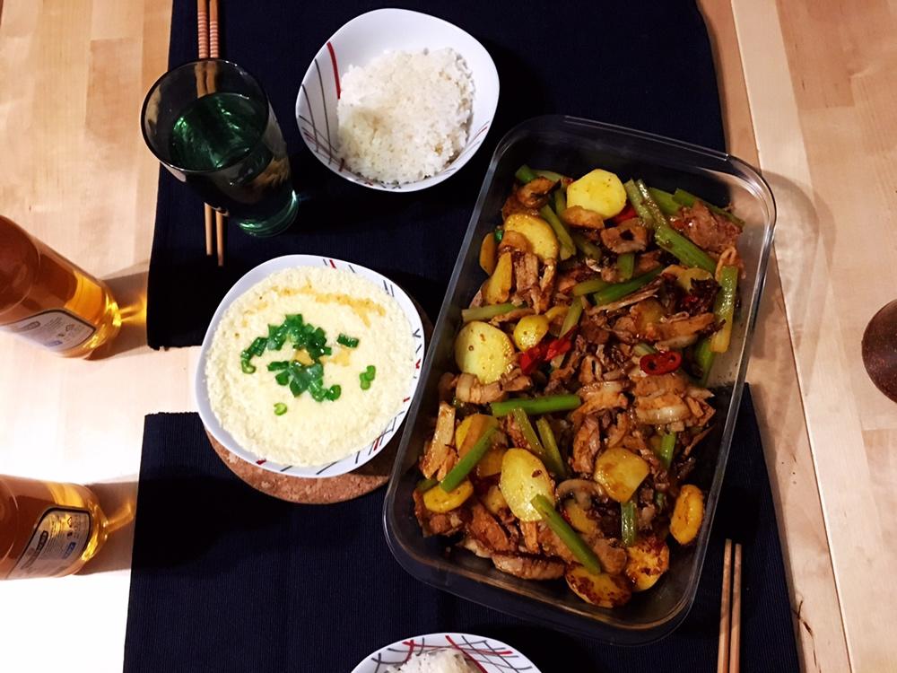 五花肉干煸土豆片