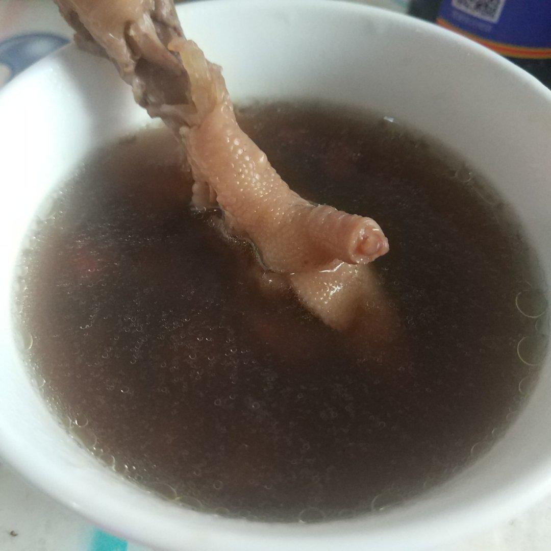 黑豆凤爪汤