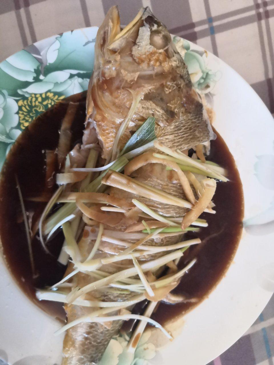 鲜香美味的清蒸大黄鱼！