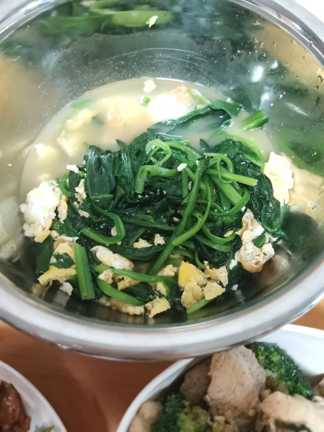 黄金菠菜鸡蛋汤🍲