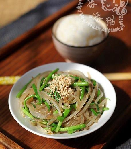 青蒜豆芽炒粉条的做法