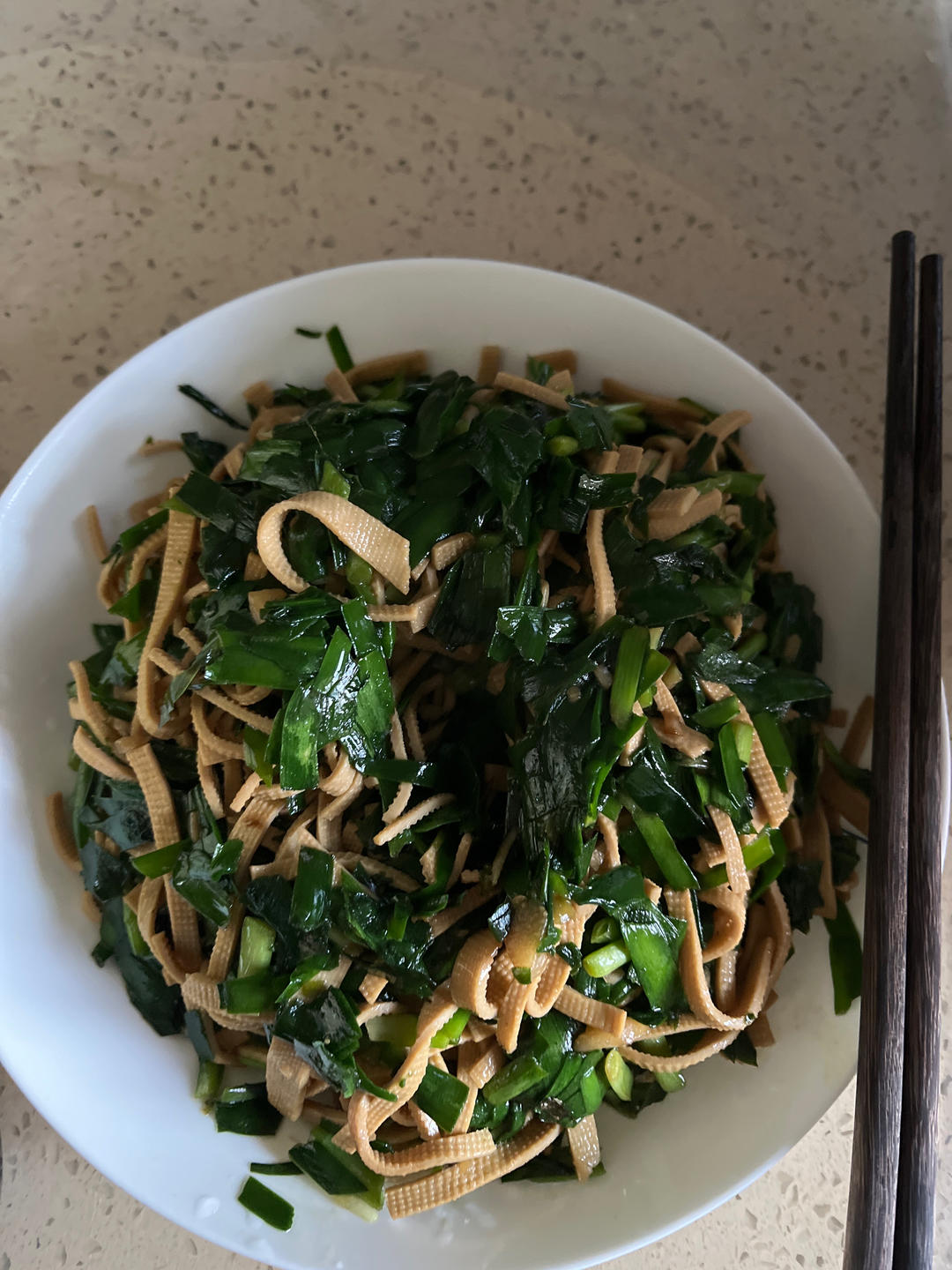 低脂韭菜炒千张丝百叶丝(干豆腐丝)