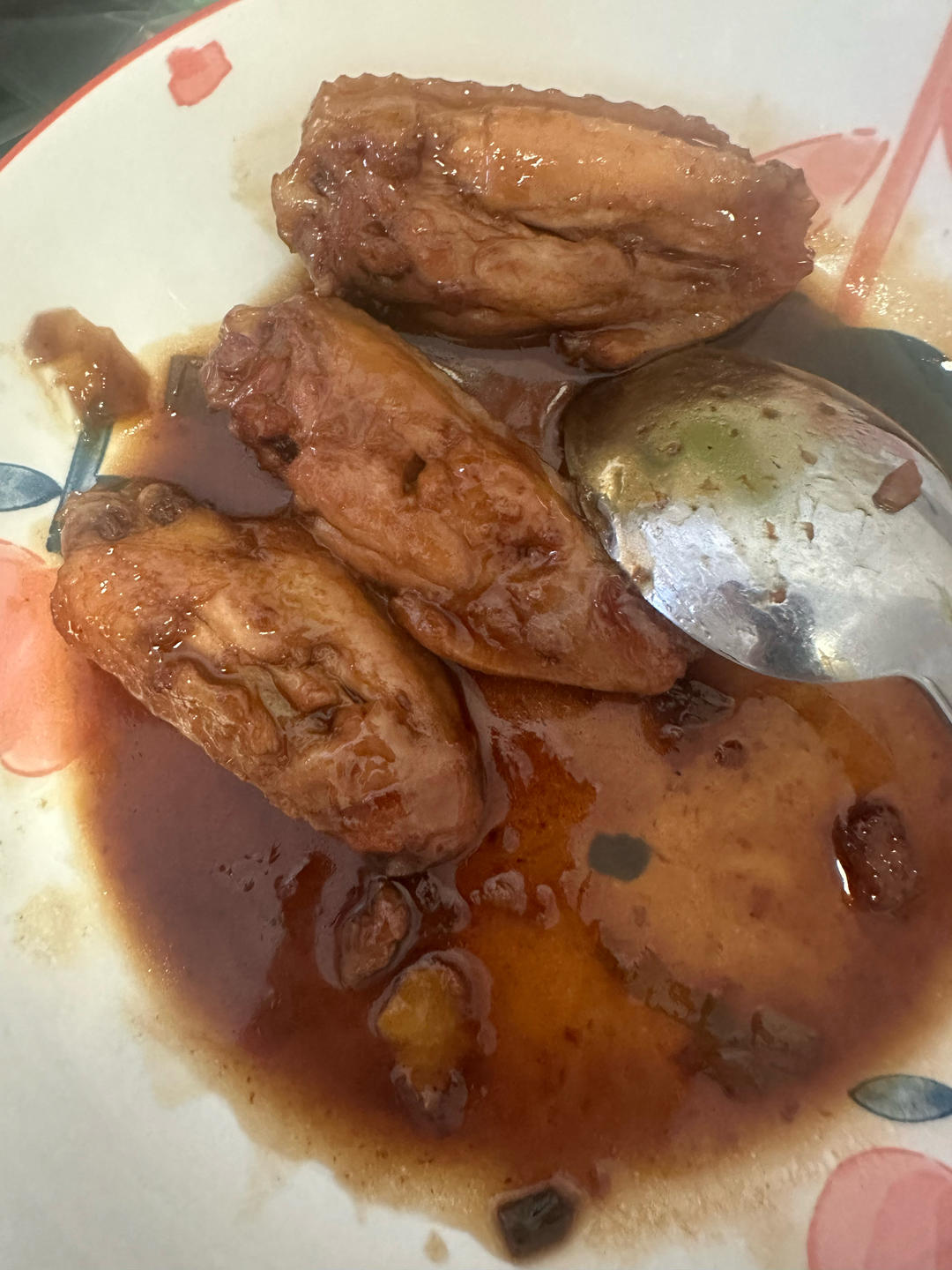 厨师长教你：“可乐鸡翅”的家常做法，味道鲜嫩可口，先收藏起来