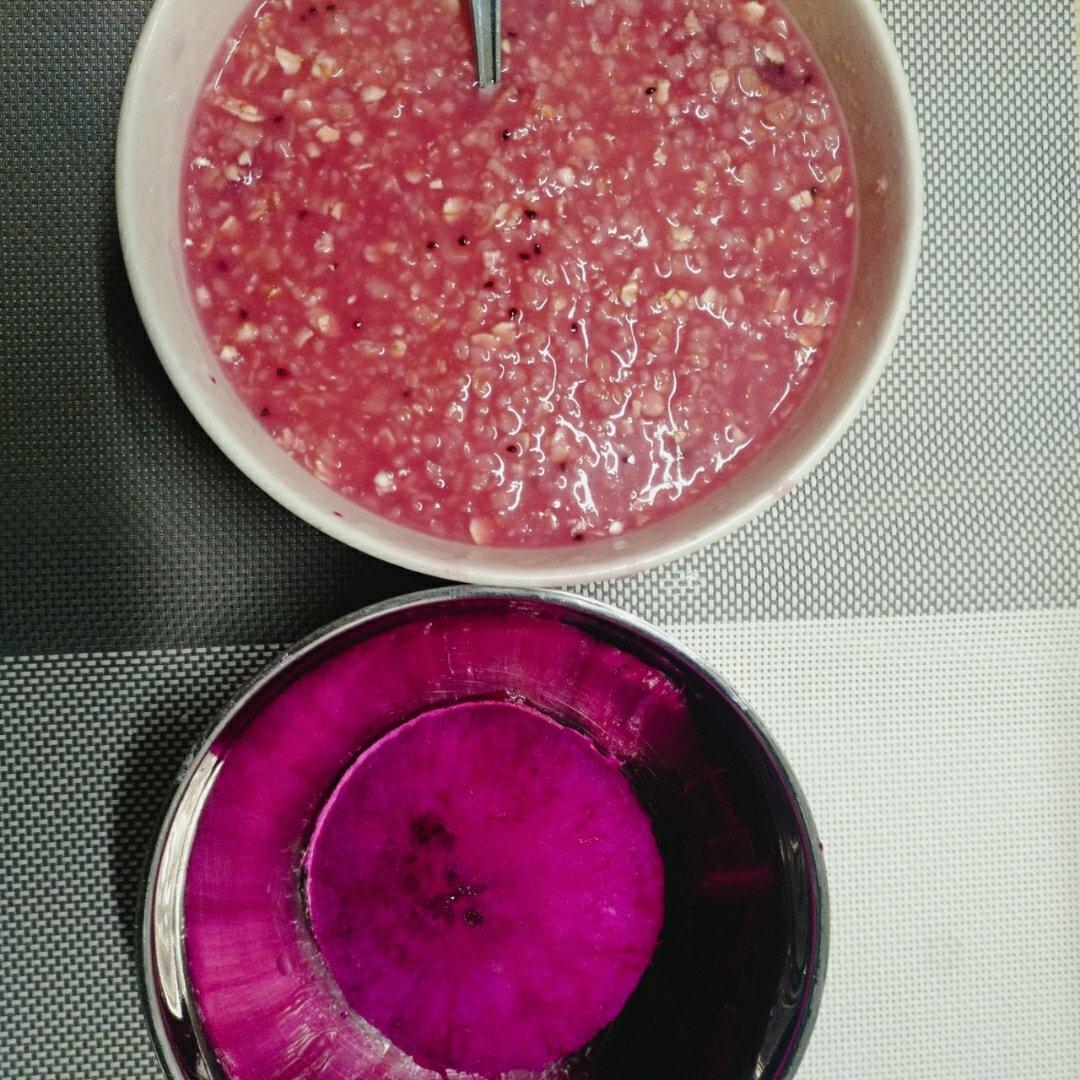 少女早餐——红心火龙果燕麦粥