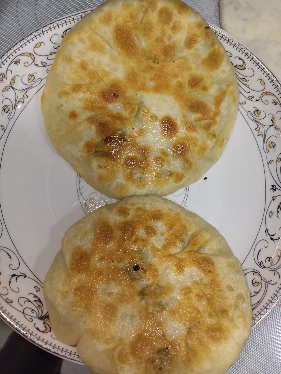 会连续吃八个的萝卜馅饼