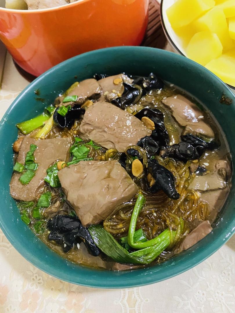 冒鸭血，让一碗白饭幸福飞起！