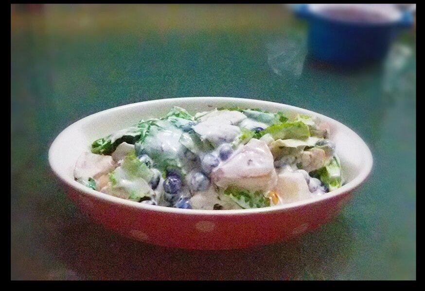 榄菜酸奶果蔬坚果沙拉