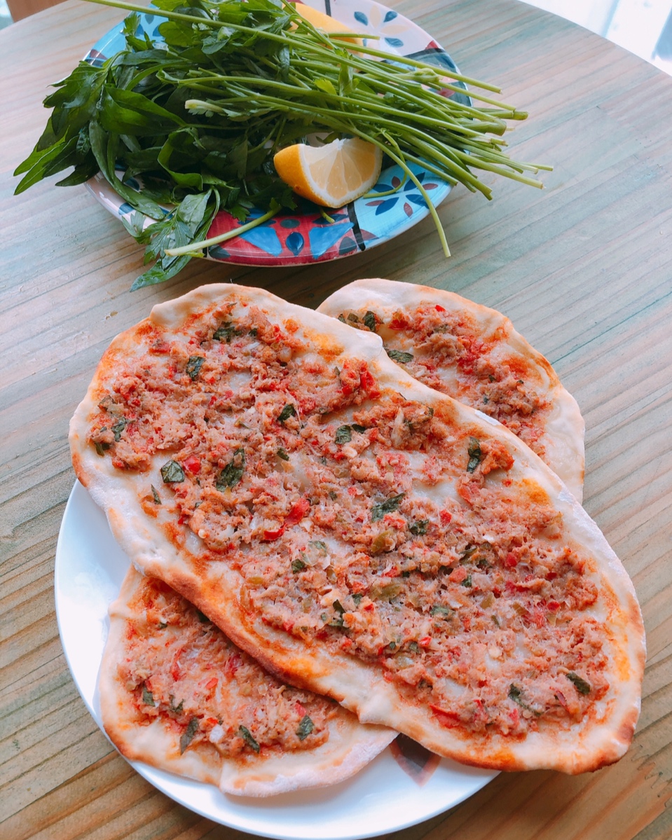 土耳其薄饼Lahmacun Turkish meat pizza