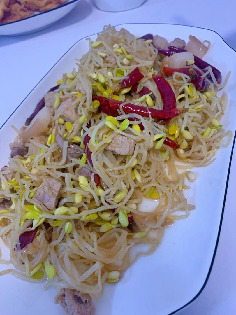 豆芽炒肉