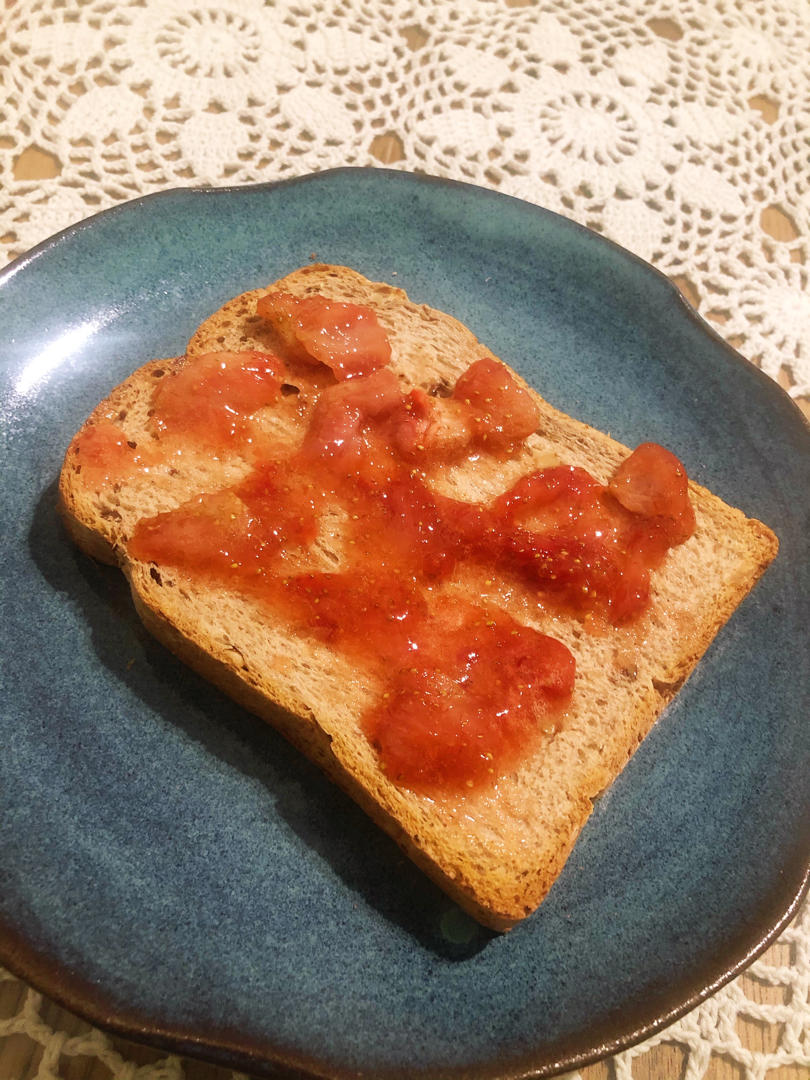 自制草莓酱（孩子爱吃的不得了）