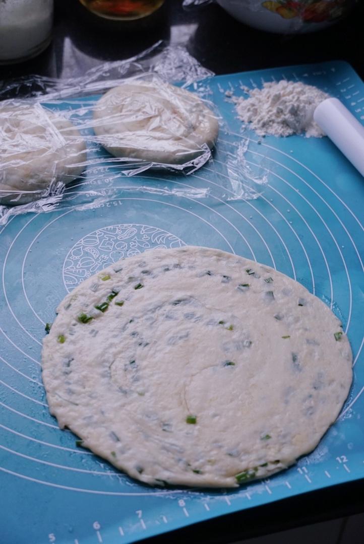 烫面葱油饼（家常简单版）