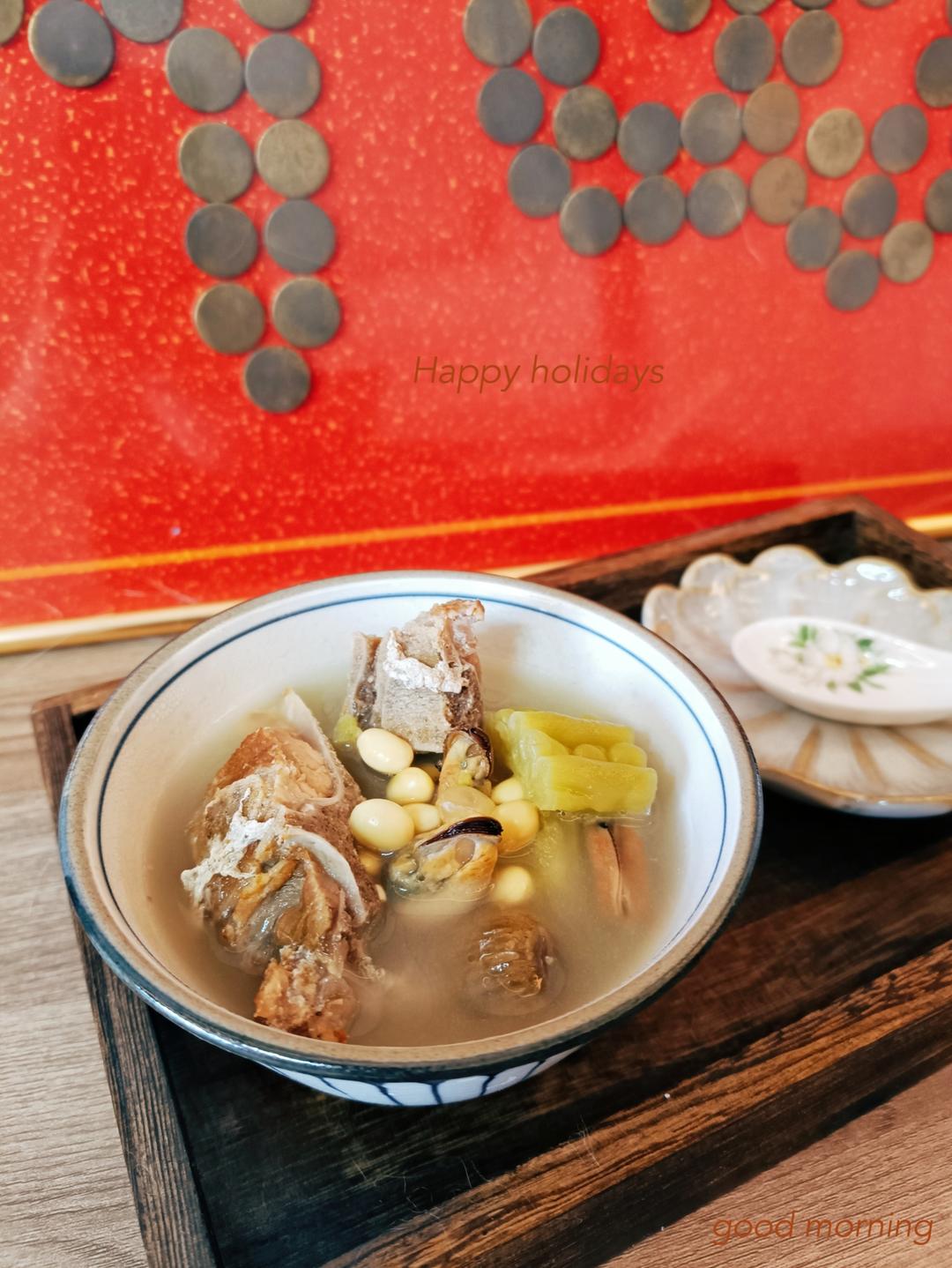 苦瓜黄豆淡菜煲烧骨汤