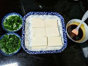 好吃到爆的孜然香煎豆腐的做法 步骤1
