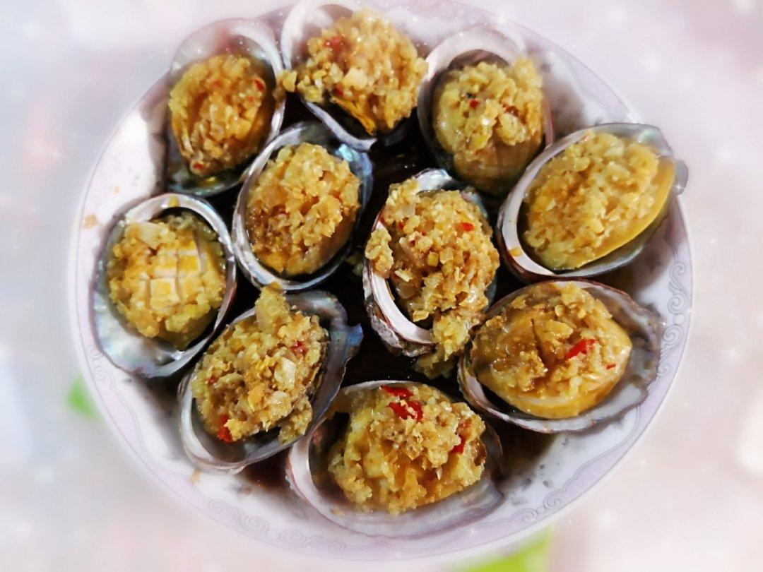 蒜蓉粉丝蒸鲍鱼