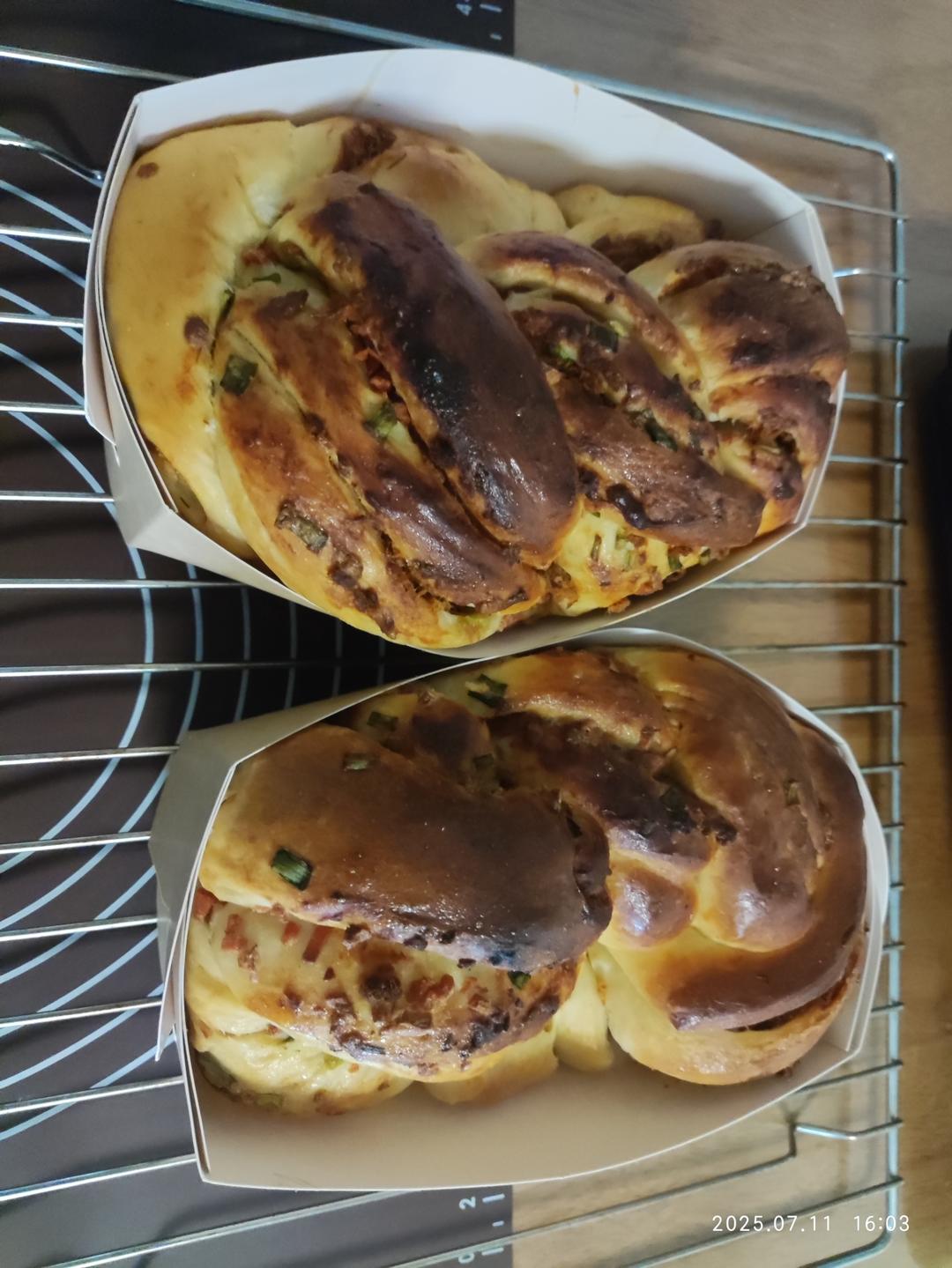 香葱肉松手撕吐司