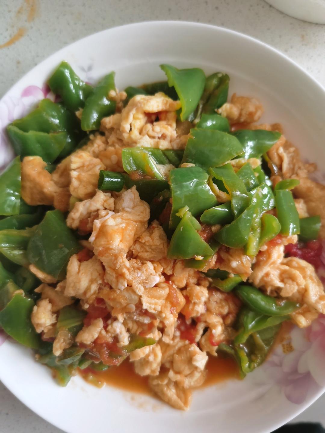 西辣蛋(西红柿辣子炒鸡蛋)