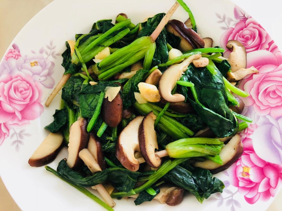 快炒：香菇炒菠菜