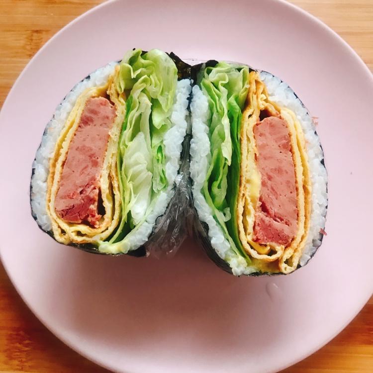 不用捏的饭团(おにぎらず)