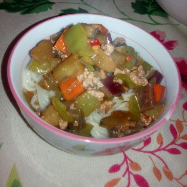 茄子肉丁打卤面