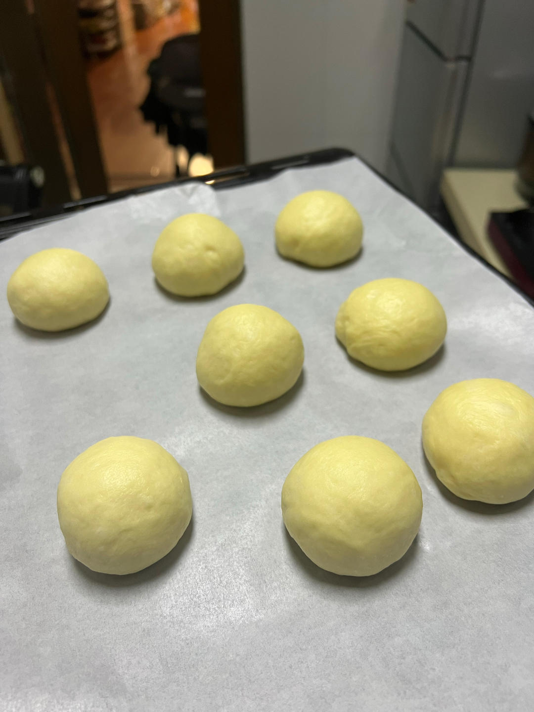 好吃到炸裂的港式菠萝包（附带制作酥皮的小视频）