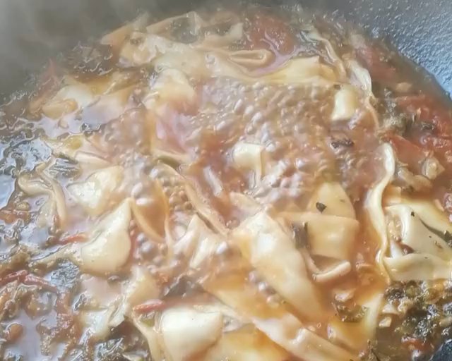 【冬日暖身】酸菜羊肉面片汤（视频详解）的做法 步骤27