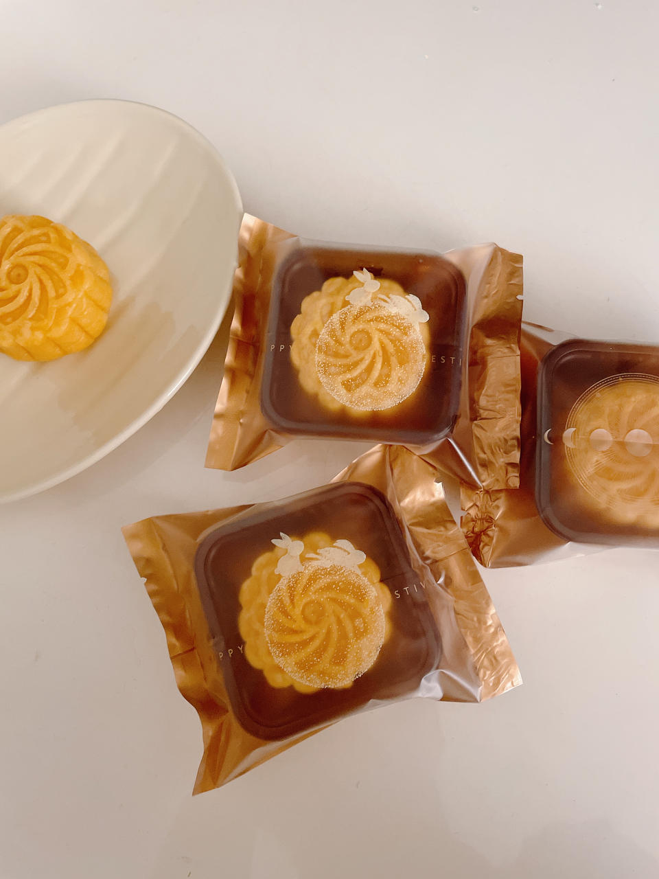 💃奶黄流心月饼——这是可以让你坐稳朋友圈厨霸位置的月饼🥮，没人点赞算我输👎