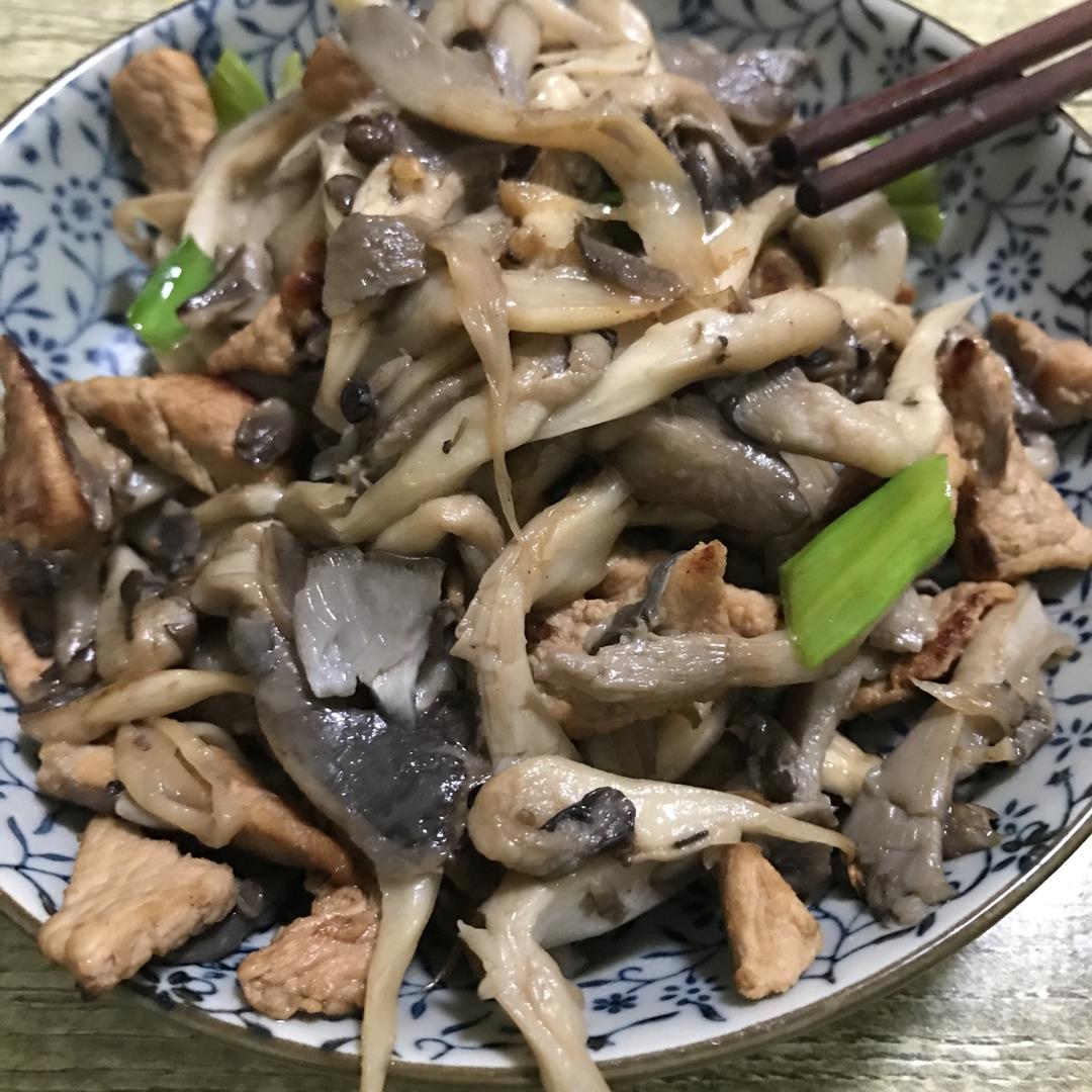 蘑菇炒肉丝
