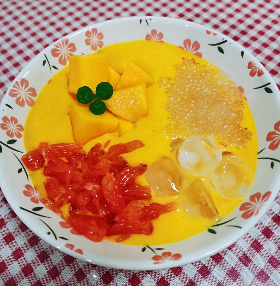 港式甜品——杨枝甘露(芒果西米露)附芒果花切法