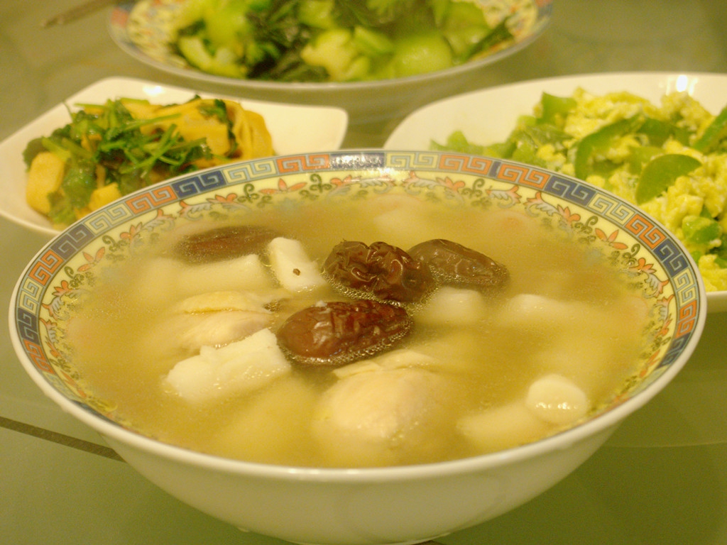 山药炖鸡汤