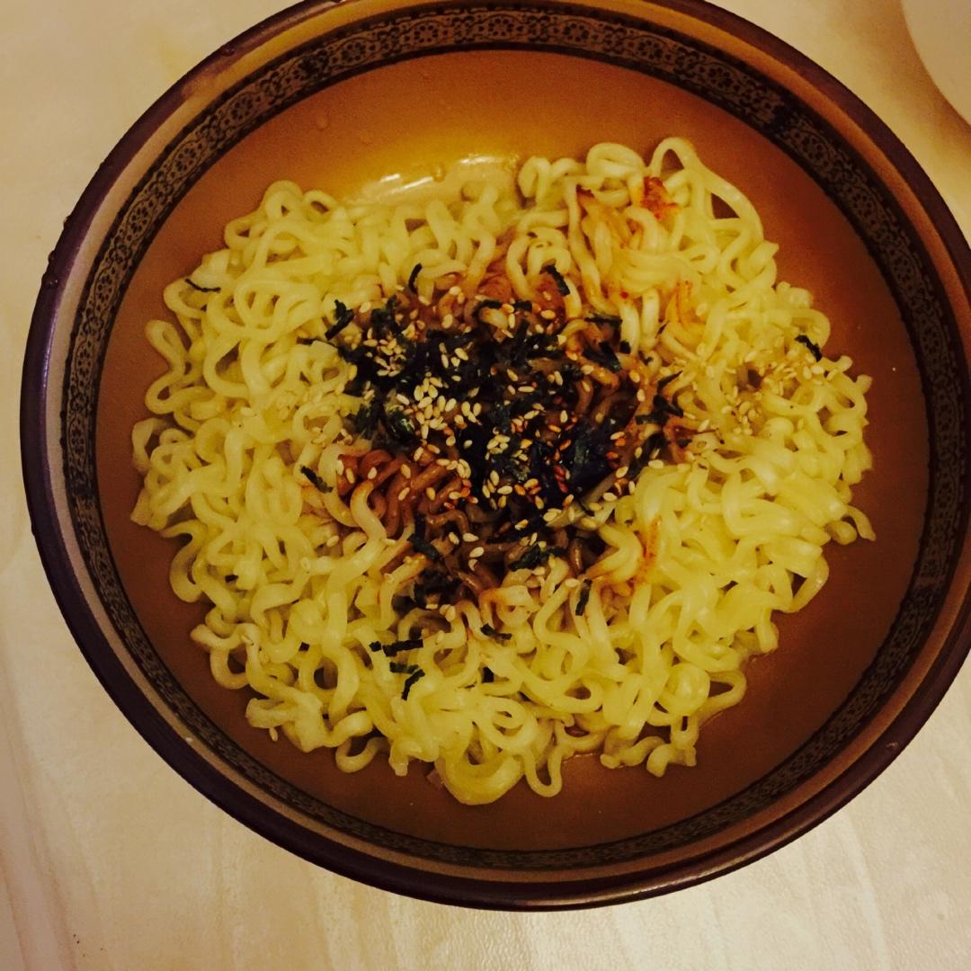 朋友圈超火的韩国三养火鸡面