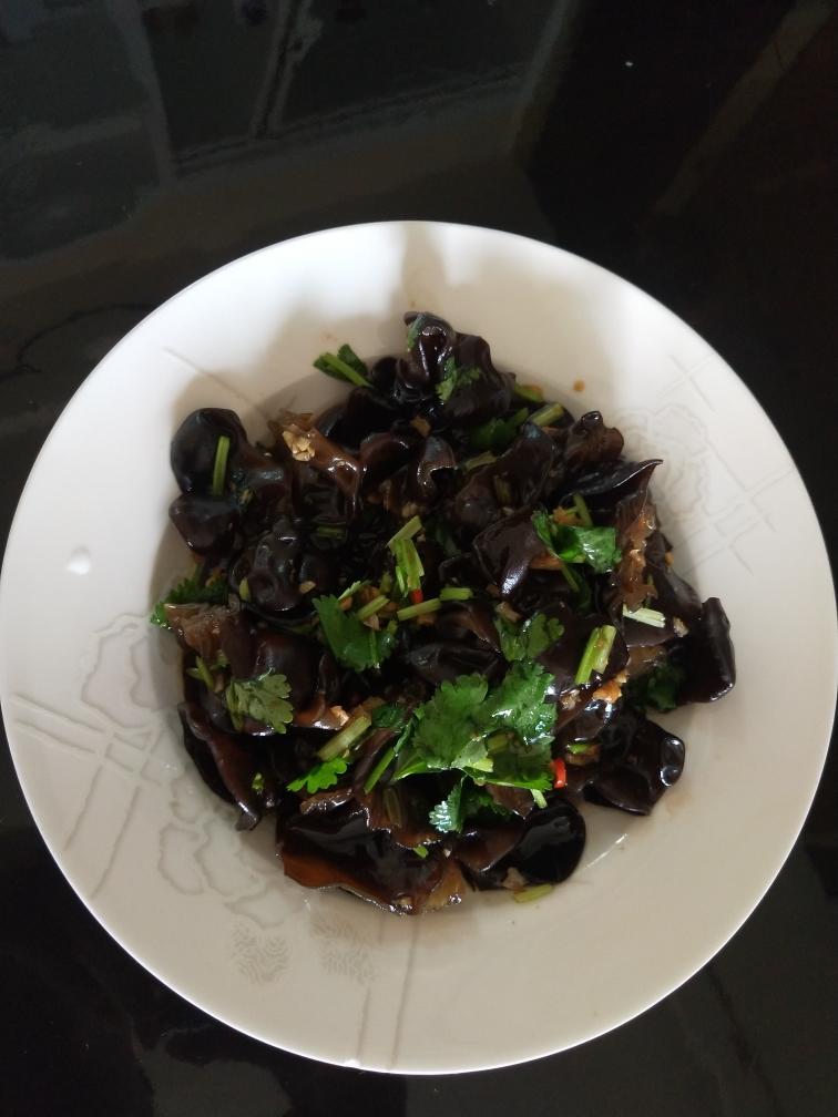 凉拌木耳