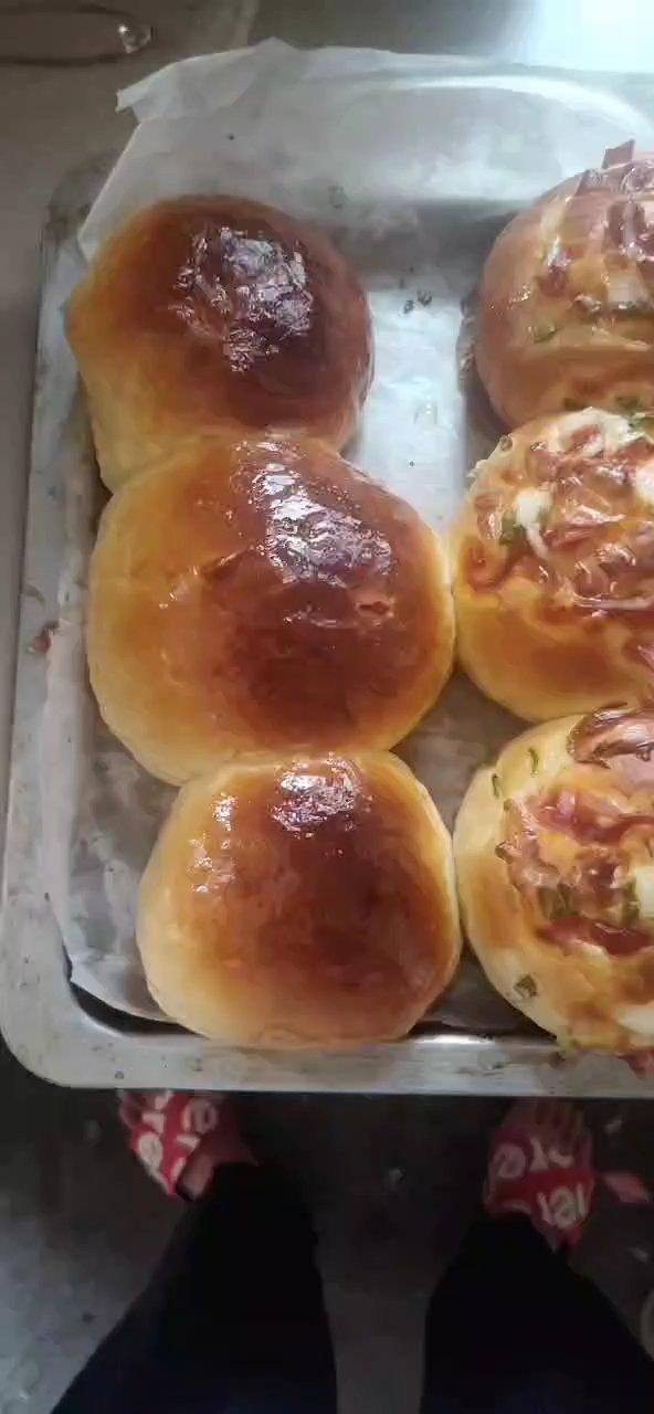 火腿肉松芝士面包