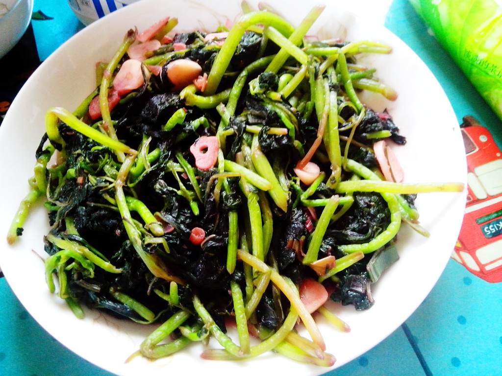 蒜茸炒红苋菜
