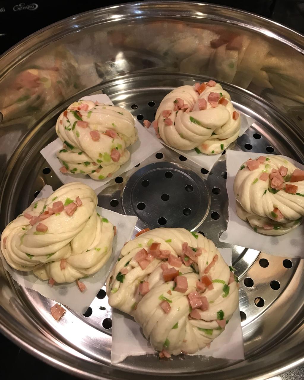 葱油花卷 Steamed Roll