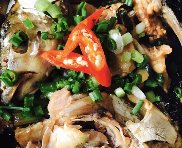 边角料也是下饭菜之砂锅鱼头煲的做法