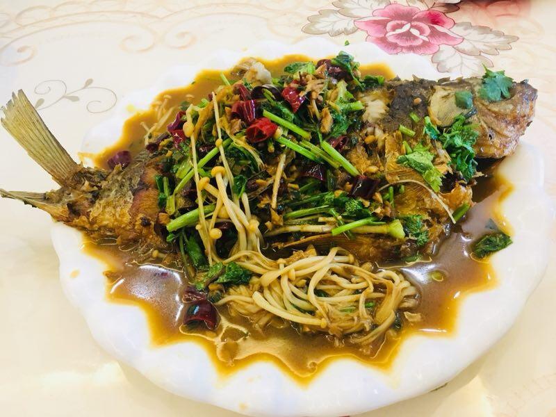 红烧鲫鱼