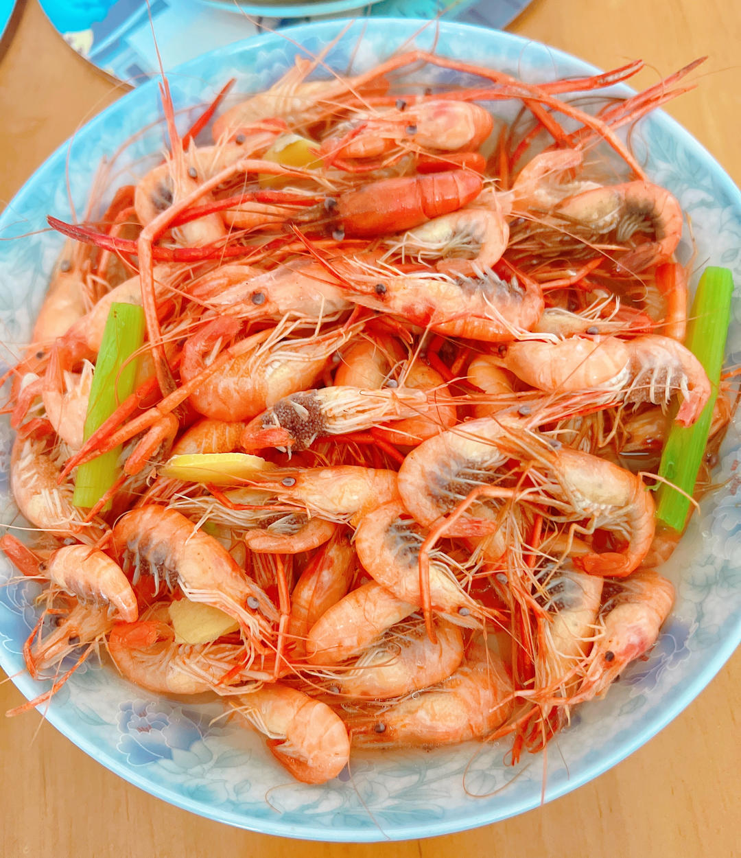 白灼河虾