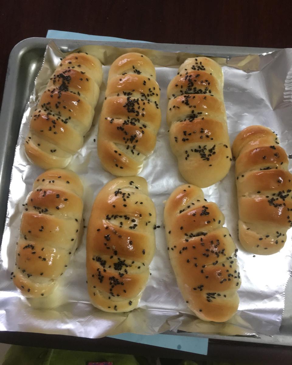 肉松肠仔包