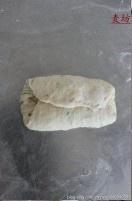 香葱培根面包的做法 步骤3