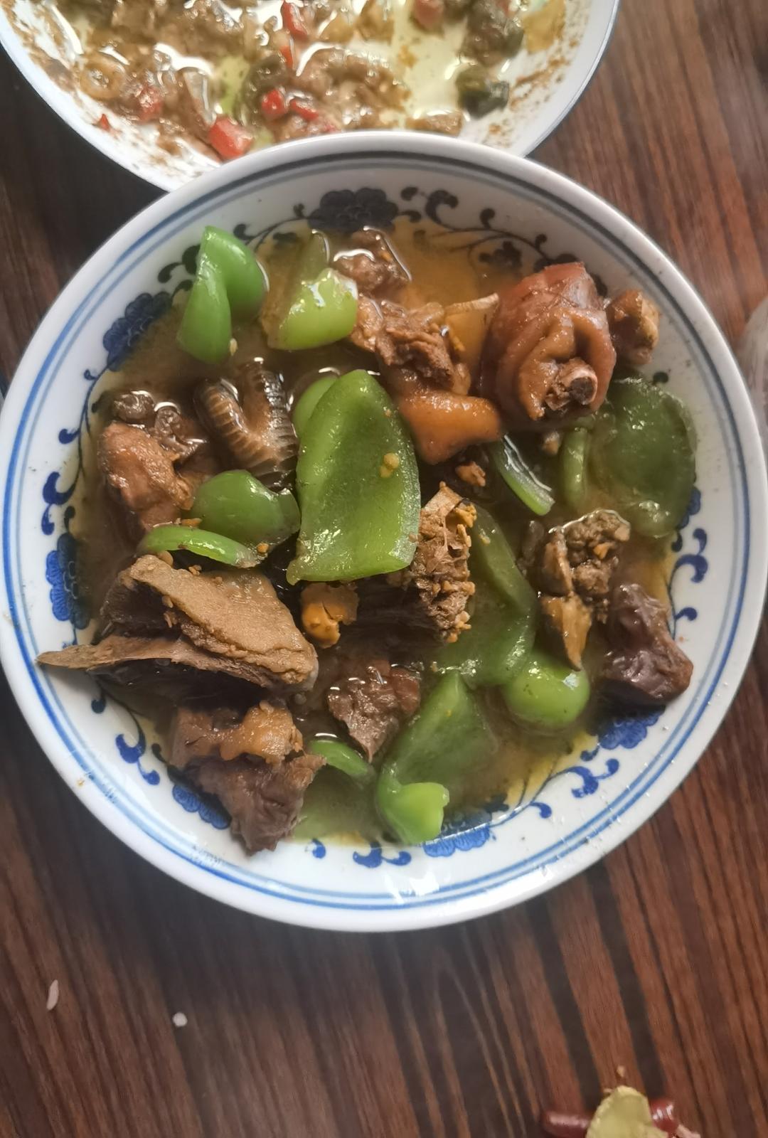 好吃到原地爆炸的黄焖鸡