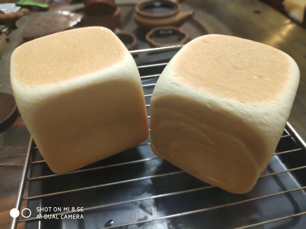 升级版奶香手撕吐司